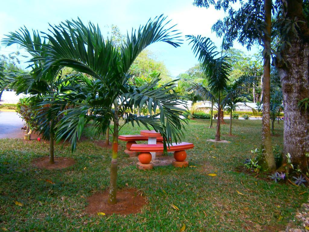 Coral Seas Beach Negril Exterior foto