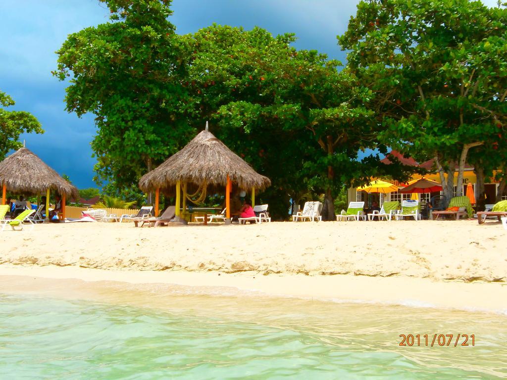 Coral Seas Beach Negril Exterior foto