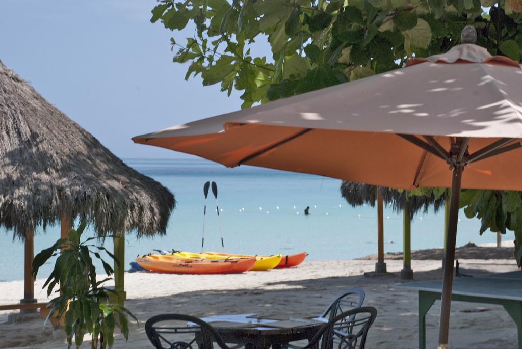 Coral Seas Beach Negril Exterior foto